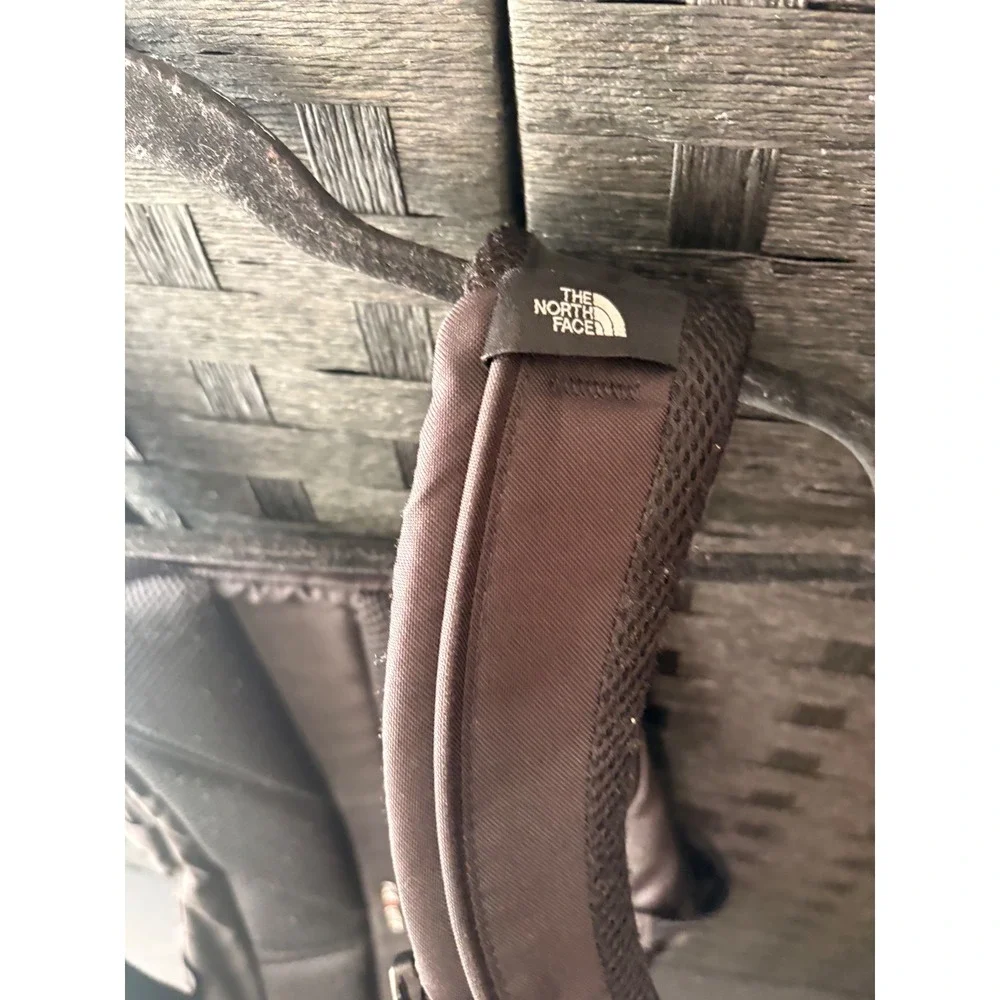North face jester large back pack black